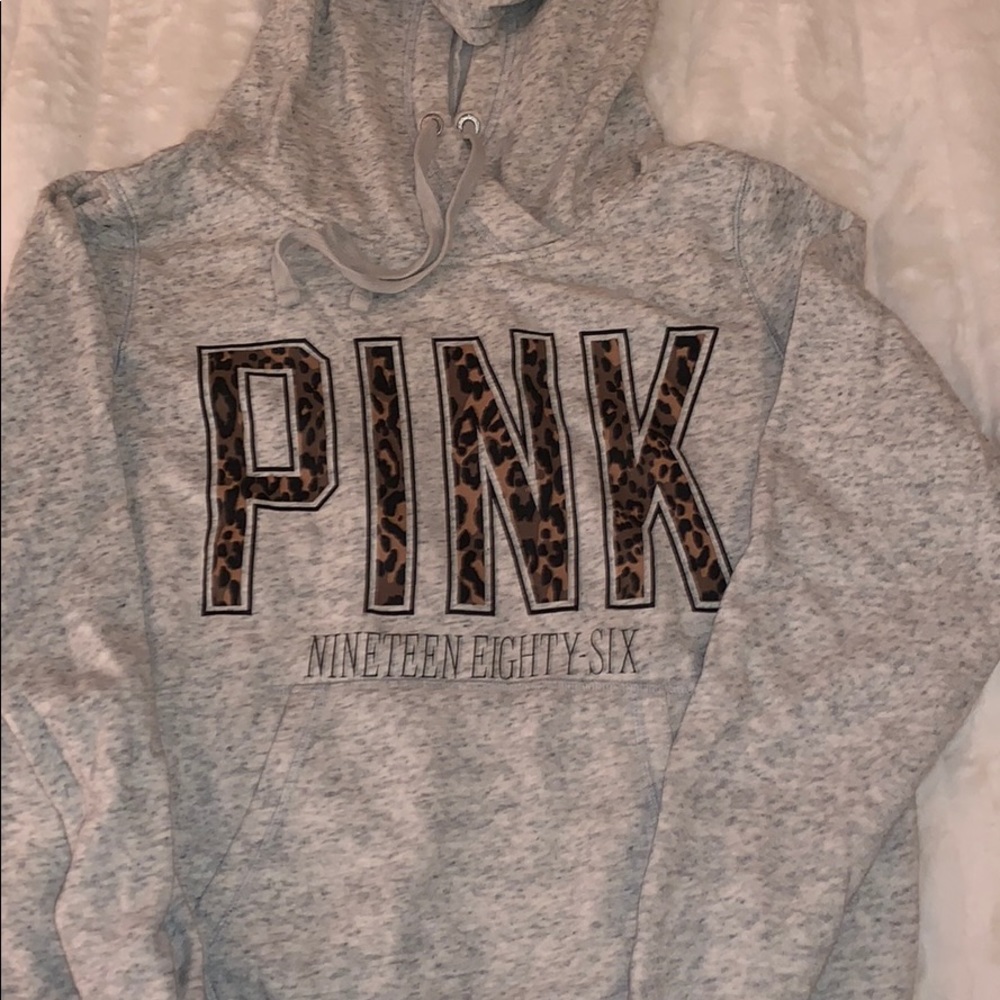 VS PINK SWEATSHIRT